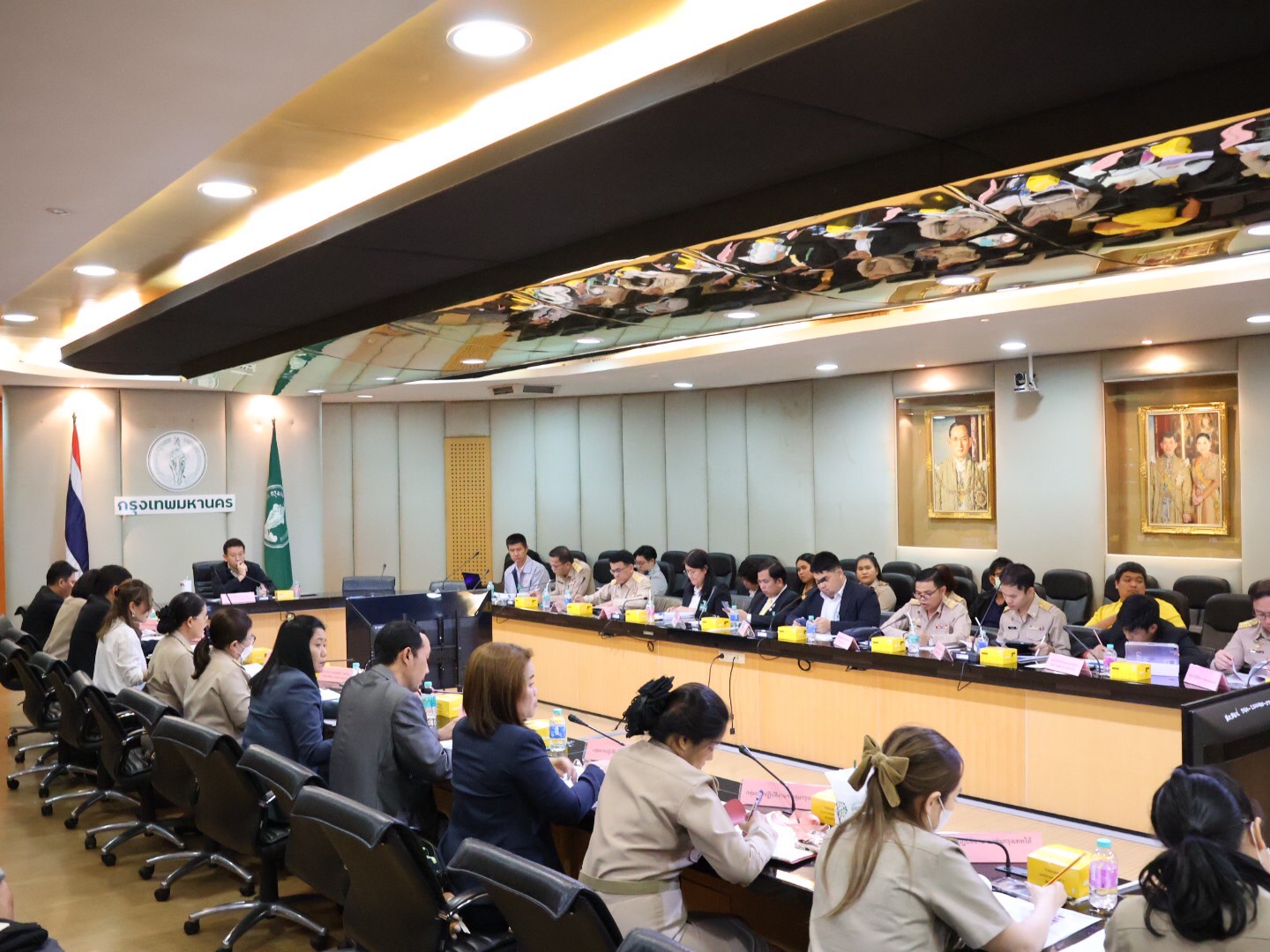 ประชุมคณะกรรมการขับเคลื่อนการแก้ไขปัญหาเด็กและเยาวชนนอกระบบการศึกษาให้กลายเป็นศูนย์ (Thailand Zero D…