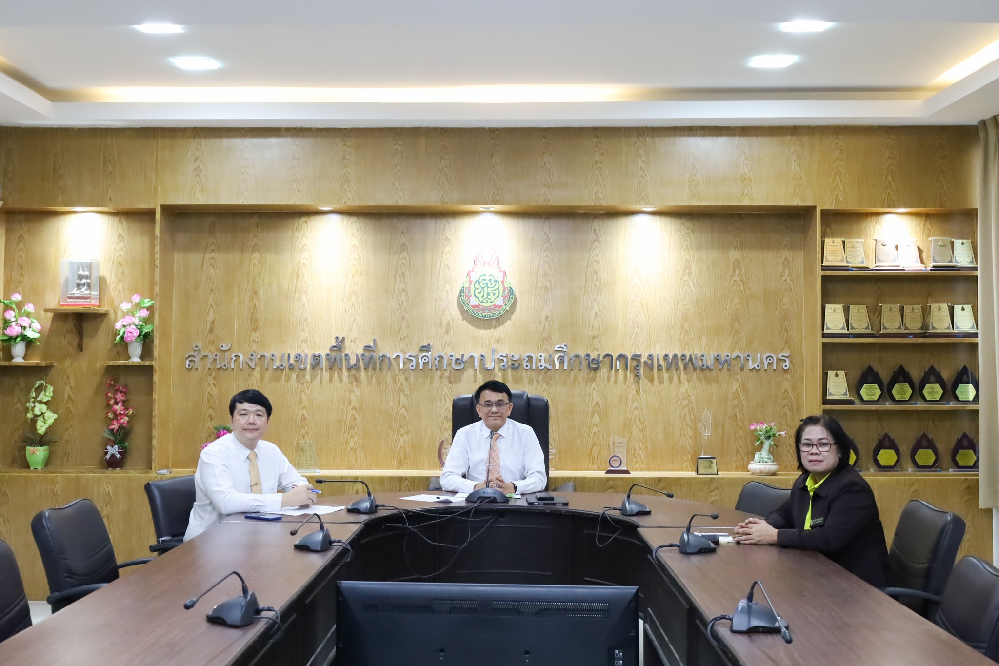 ประชุมเชิงปฏิบัติการจัดทำคู่มือเขตพื้นที่ /โรงเรียนต้นแบบที่มีวิธีการปฏิบัติที่เป็นเลิศ (Best Practi…