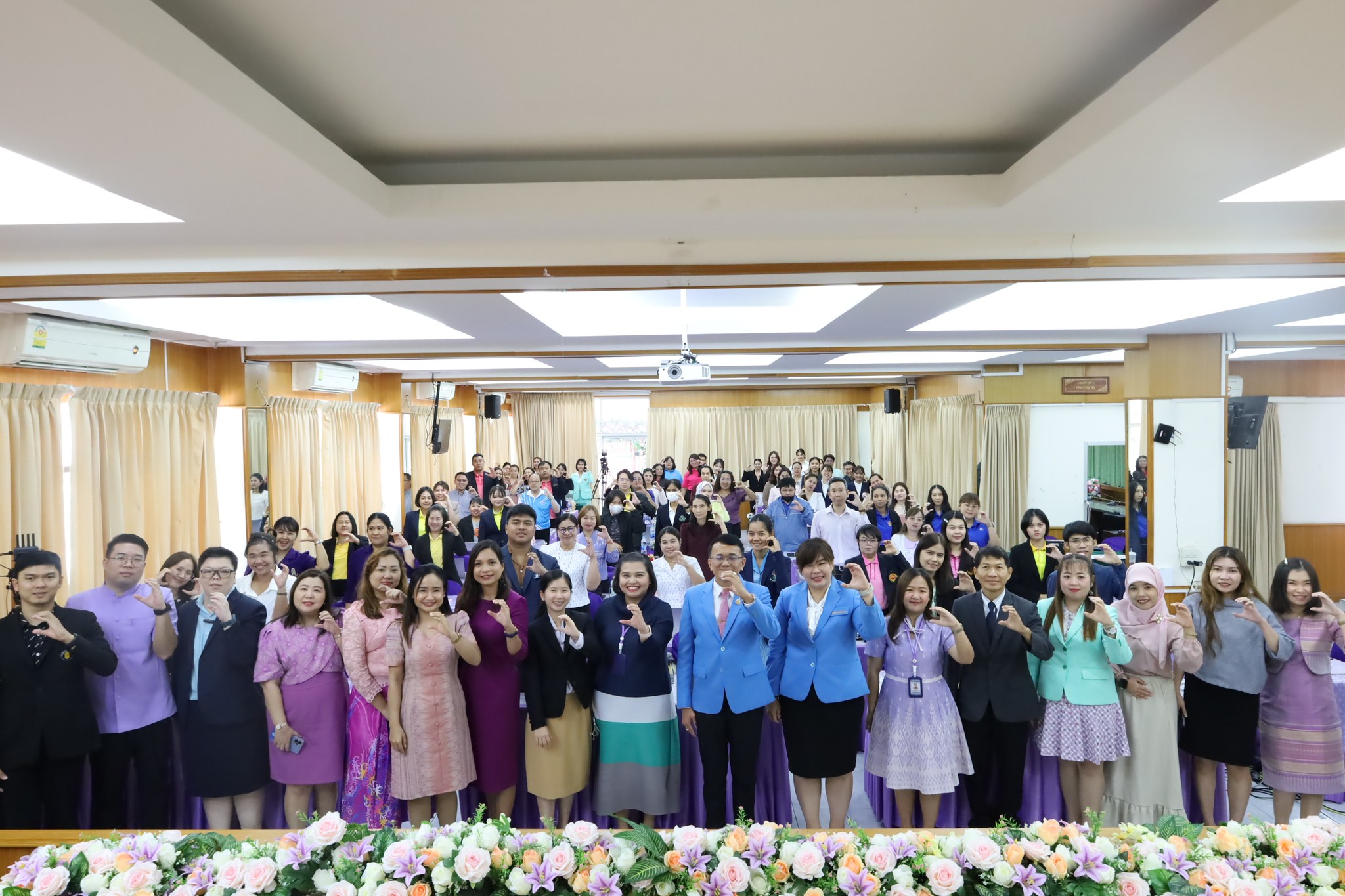 อบรมเชิงปฏิบัติการ การใช้ OBEC Content Center และการขายของออนไลน์ ผ่าน TikTok & E-market BKKP เส…