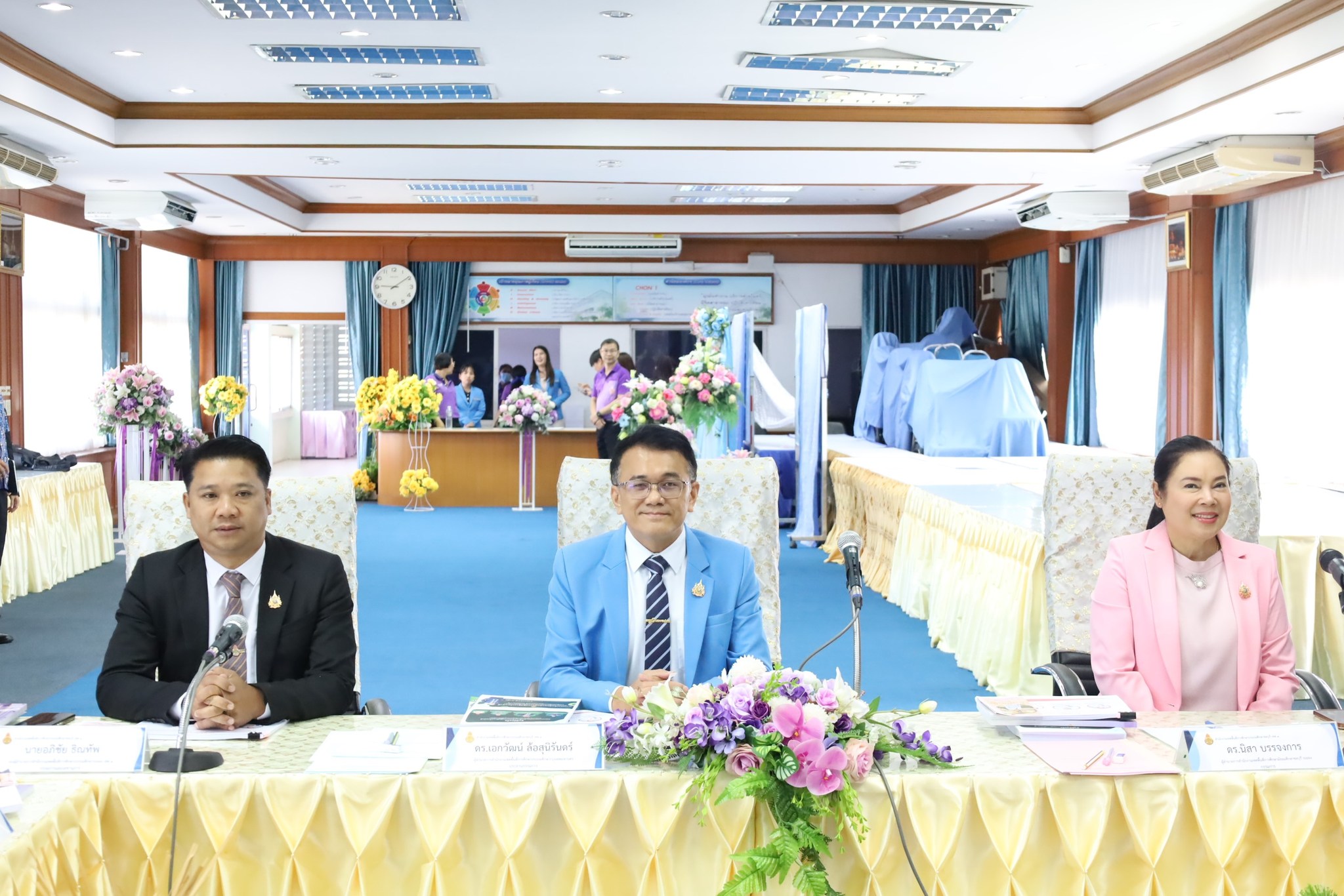 การประเมินสัมฤทธิผลการปฏิบัติงานในหน้าที่เพื่อพัฒนาการศึกษา ตำแหน่งรองผู้อำนวยสำนักงานเขตพื้นที่การศ…