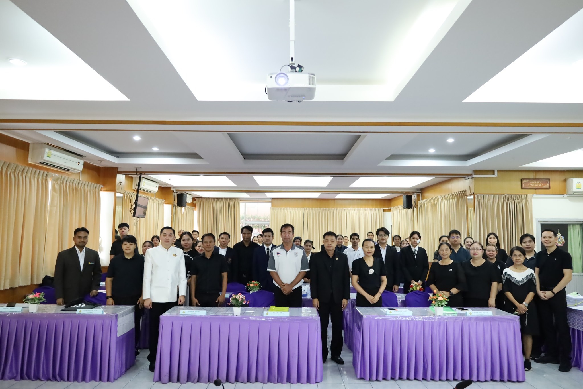 ปฐมนิเทศผู้ผ่านการสรรหาและเลือกสรรบุคคลเป็นลูกจ้างชั่วคราว ตำแหน่งครูผู้ช่วย