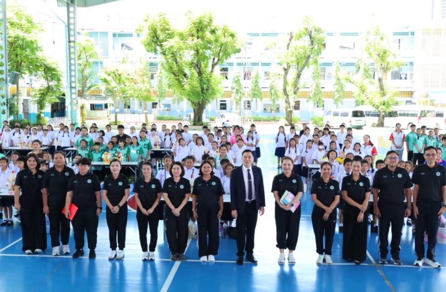 งานวันไหว้ครู โรงเรียนพญาไท “ร้อยรักหัตถศิลป์ น้อมจิตวันทาบูชาครู”
