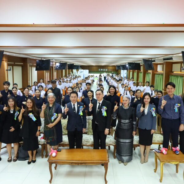 การเยี่ยมชมโรงเรียนพระยาประเสริฐสุนทราศรัย (กระจ่าง สิงหเสนี) การใช้สื่อการเรียนรู้ SOO ภายใต้โครงกา…